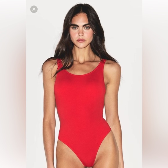 SKIMS cotton jersey low back bodysuit in ruby red NWT size XL - Picture 1 of 9